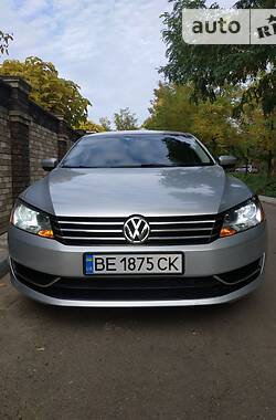 Седан Volkswagen Passat B7 2014 в Николаеве