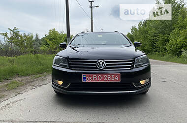 Универсал Volkswagen Passat B7 2014 в Ровно