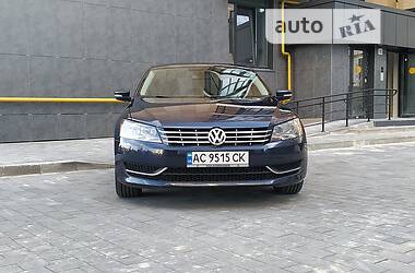 Седан Volkswagen Passat B7 2012 в Луцке