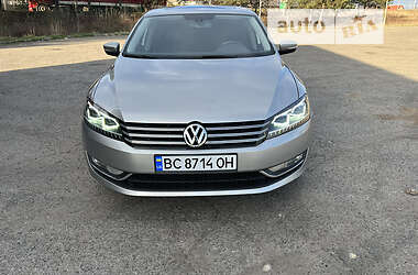 Седан Volkswagen Passat NMS 2012 в Львові