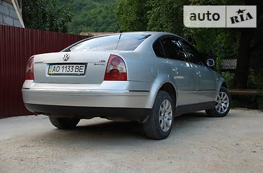 Седан Volkswagen Passat 2002 в Рахове