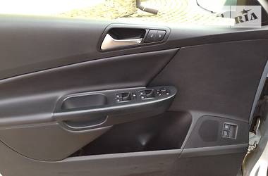 Универсал Volkswagen Passat 2010 в 