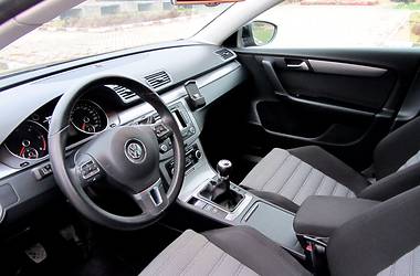 Универсал Volkswagen Passat 2012 в Ивано-Франковске