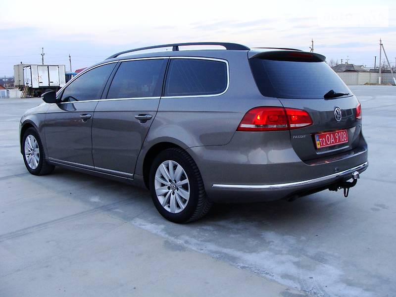 Універсал Volkswagen Passat 2013 в Любашівці