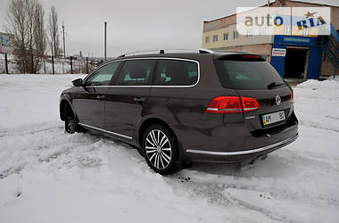 Универсал Volkswagen Passat 2012 в Житомире