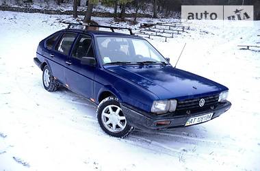 Хэтчбек Volkswagen Passat 1987 в Шумске