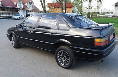 Седан Volkswagen Passat 1992 в Броварах