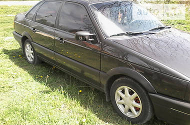 Седан Volkswagen Passat 1990 в Чорткове