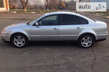 Седан Volkswagen Passat 2002 в Тячеве