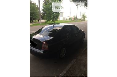 Седан Volkswagen Passat 2002 в Ровно