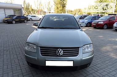 Седан Volkswagen Passat 2004 в Днепре