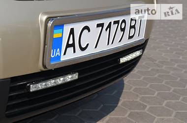 Седан Volkswagen Passat 2002 в Луцке