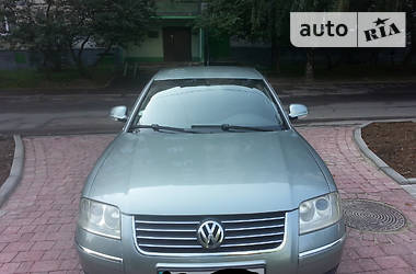 Седан Volkswagen Passat 2004 в Львове