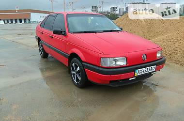 Седан Volkswagen Passat 1988 в Полтаве