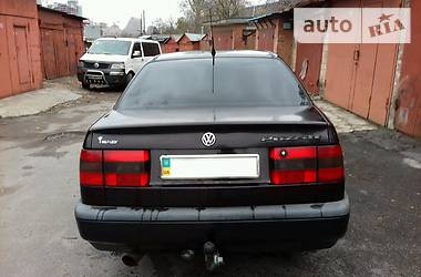 Седан Volkswagen Passat 1995 в Киеве