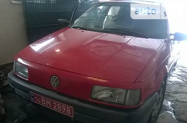 Седан Volkswagen Passat 1993 в Яремче