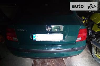 Седан Volkswagen Passat 1997 в Днепре