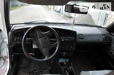 Седан Volkswagen Passat 1992 в Броварах