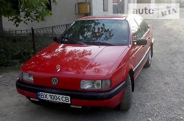Седан Volkswagen Passat 1990 в Чемерівцях