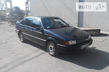 Седан Volkswagen Passat 1989 в Ровно