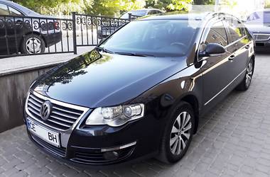 Седан Volkswagen Passat 2011 в Черновцах