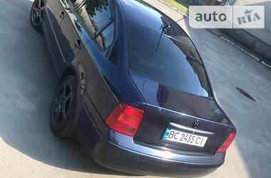 Седан Volkswagen Passat 1999 в Львове