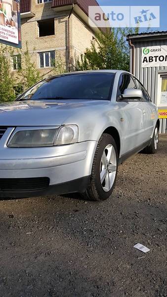 Седан Volkswagen Passat 1997 в Києві