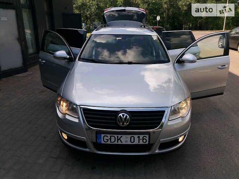 Универсал Volkswagen Passat 2006 в Ровно