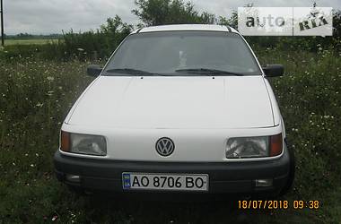 Универсал Volkswagen Passat 1989 в Виноградове