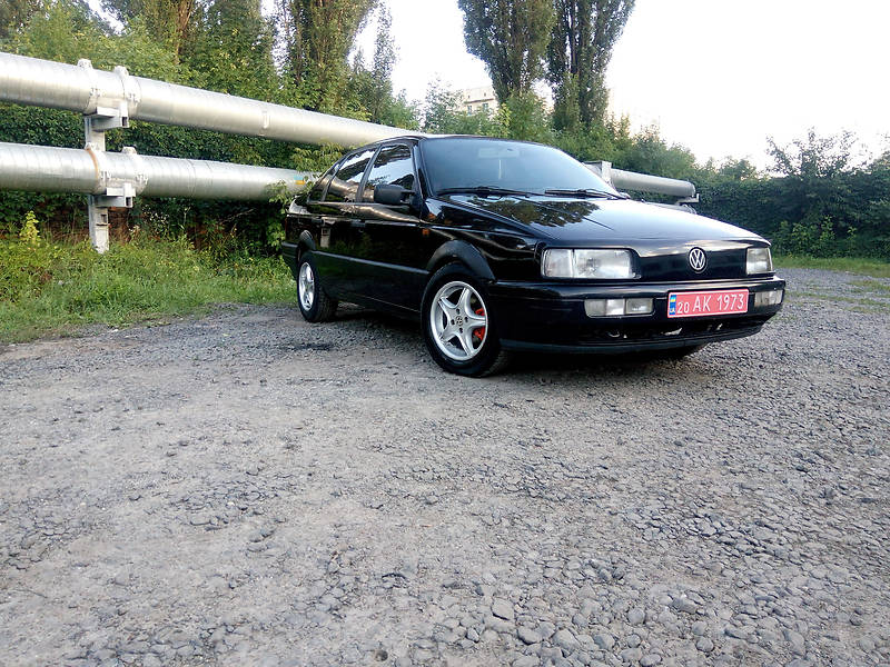 Седан Volkswagen Passat 1992 в Хмельницком