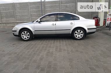 Седан Volkswagen Passat 2004 в Києві