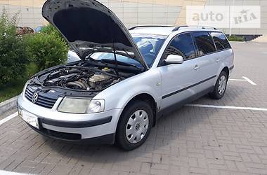 Універсал Volkswagen Passat 1998 в Києві