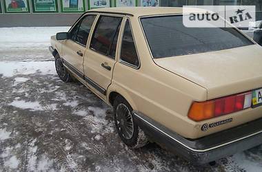 Седан Volkswagen Passat 1986 в Житомирі