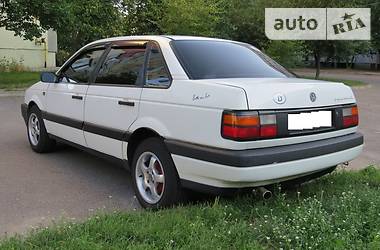 Седан Volkswagen Passat 1992 в Черкассах