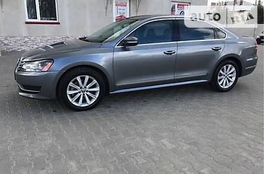 Седан Volkswagen Passat 2012 в Луцке