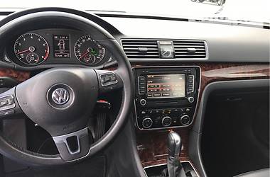 Седан Volkswagen Passat 2012 в Луцке