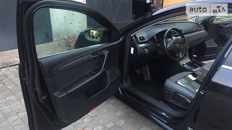Универсал Volkswagen Passat 2012 в Ровно