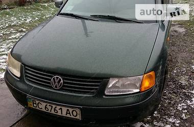 Седан Volkswagen Passat 1998 в Николаеве