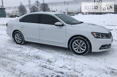 Седан Volkswagen Passat 2016 в Луцке