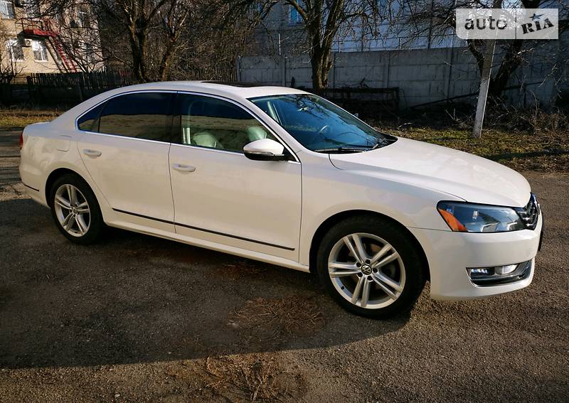 Седан Volkswagen Passat 2012 в Синельниковому