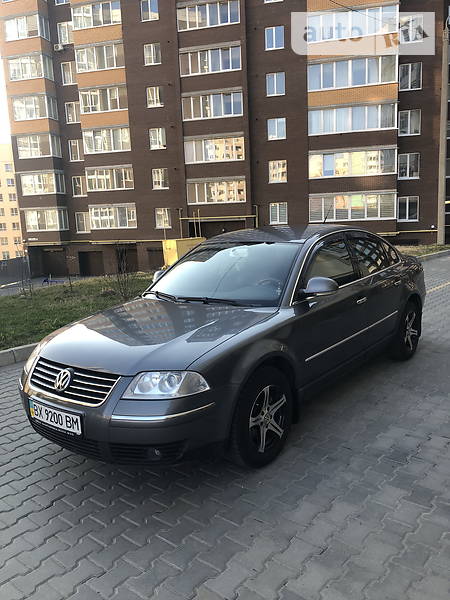 Седан Volkswagen Passat 2005 в Теофиполе