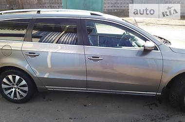 Універсал Volkswagen Passat 2011 в 