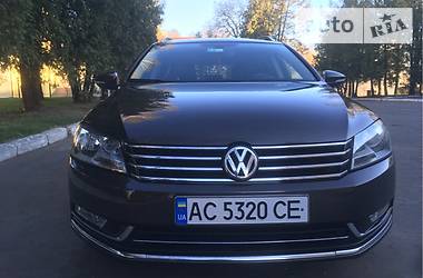 Универсал Volkswagen Passat 2012 в Нововолынске