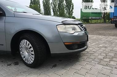 Універсал Volkswagen Passat 2006 в Чернівцях