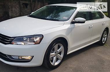 Седан Volkswagen Passat 2013 в Киеве