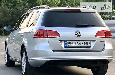 Універсал Volkswagen Passat 2013 в Одесі