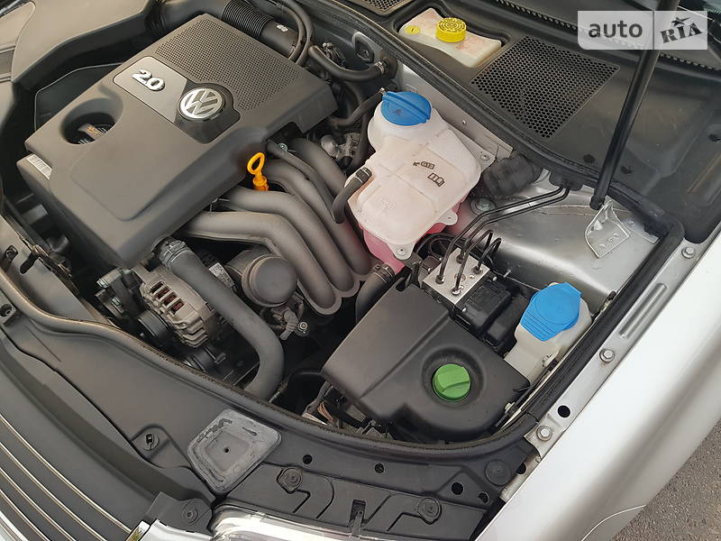 Седан Volkswagen Passat 2004 в Києві