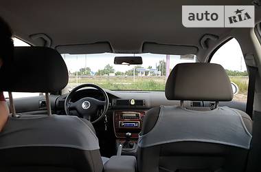 Седан Volkswagen Passat 2004 в 