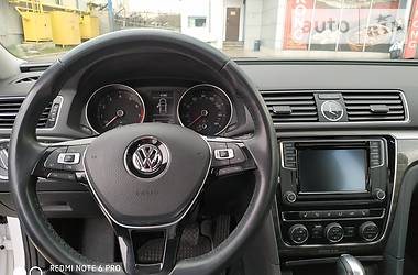 Седан Volkswagen Passat 2015 в Харкові