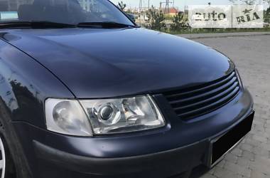 Седан Volkswagen Passat 1998 в 